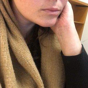 Meet your Posher, Liz